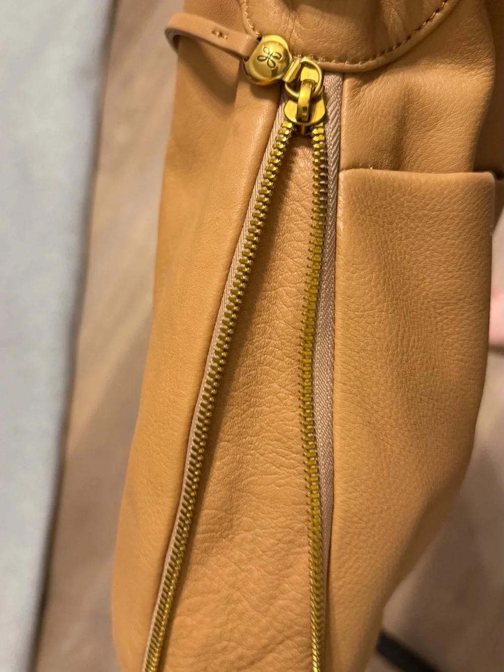HOBO Genuine Leather Hobo Shoulder Bag Camel Tan Slouchy Large Purse - Picture 10 of 16
